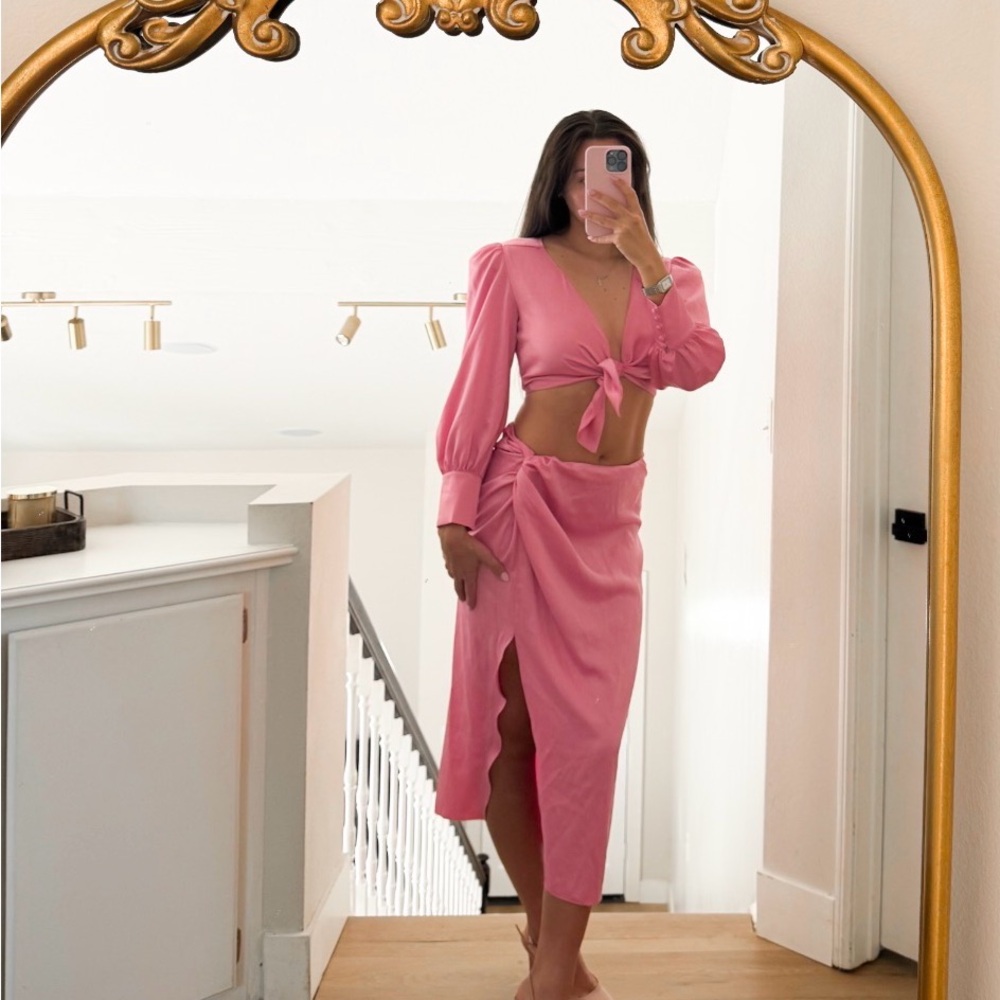 Wayf size 8 Pink Skirt Set with Tie-Front Top